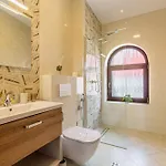 Aparthotel Cozy Unique In 4*