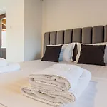 Aparthotel Cozy Unique In 4*