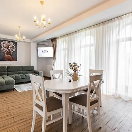 Апарт-готель Unique And Cozy In