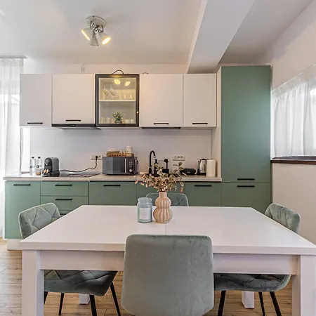 Cozy Unique In 4* Brasov