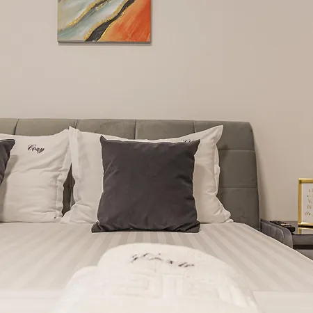 Unique Aparthotel In Brasov 4*