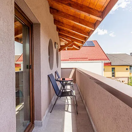 Unique Aparthotel In Brasov 4*