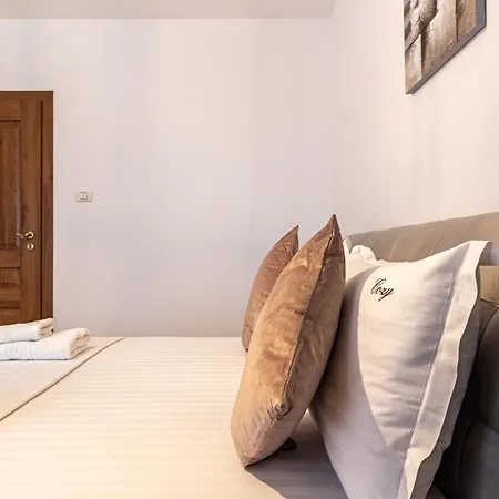 Unique Aparthotel In Brasov 4* Braşov