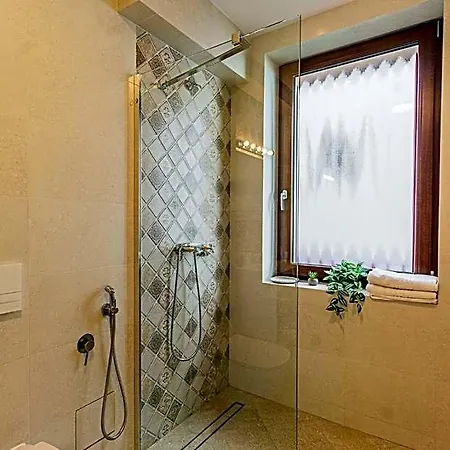 Aparthotel Cozy Unique In Brașov