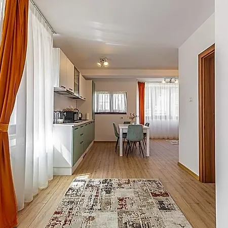 Cozy Unique In 4* Brașov