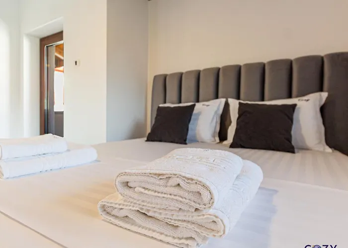 Aparthotel Unique In 4*