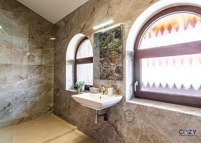 Unique In 4* Braşov